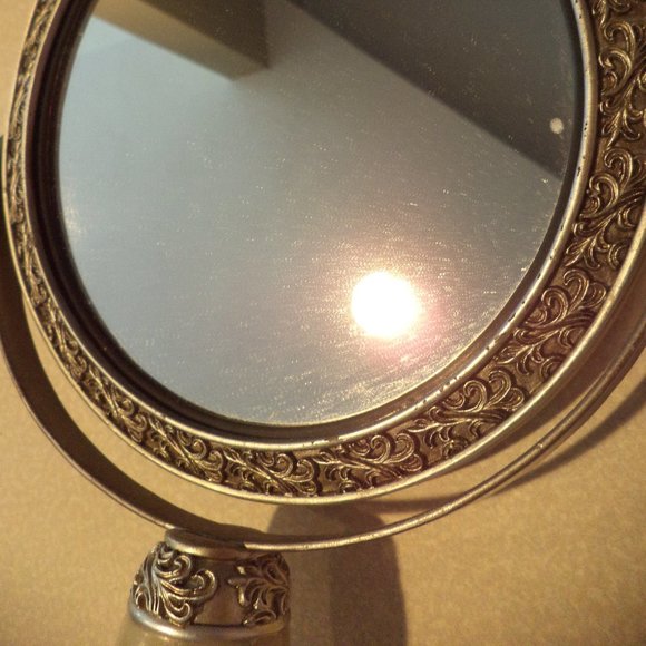 MAKE-UP MIRROR   ~ DECORATIVE ~  Up to 5 Times Magnification ~Victorian Design - Picture 3 of 5